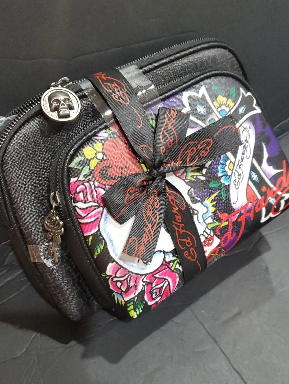 Ed Hardy black print 2piece cosmetic makeup bag pouch with skull & rose zip pull